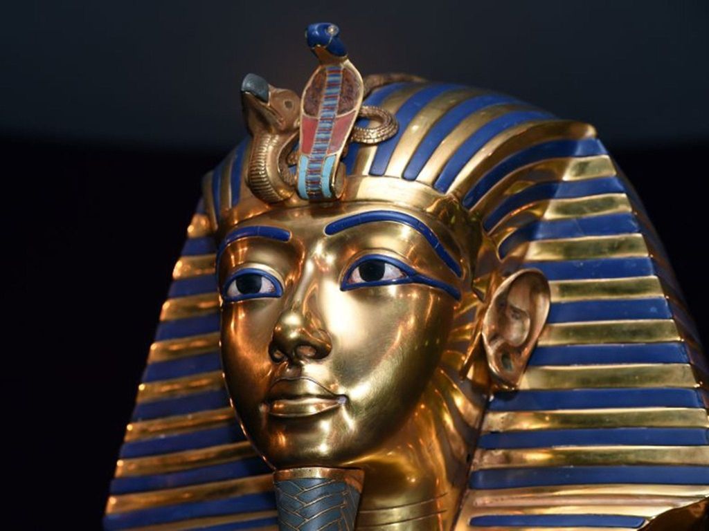 Tutankhamun mask - Kyneton High School - Excellence in Teaching & Learning